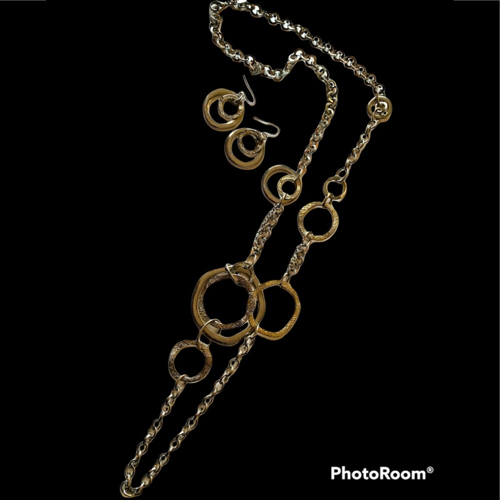 Premier Designs 17.5” necklace earrings set Gold silver toned O design